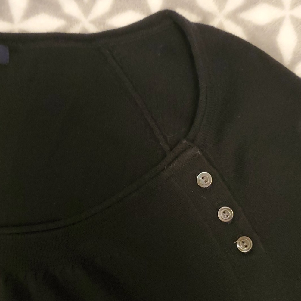 GAP Thin Sweater Top Black Small